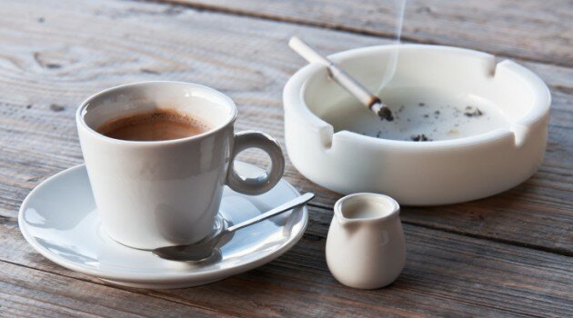 Cigarro e altas doses de café podem ser aliados da celulite
