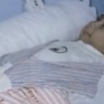 Mãe abandona recém-nascido. Agora vê o que as enfermeiras descobriram debaixo do cobertor…