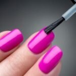 Dermatologista indica: Super Bonder no esmalte faz Unhas durarem 2 semanas. Será?