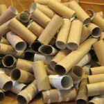 Pare de jogar fora rolos de papel higiênico usados. Aqui estão 11 maneiras de os reutilizar na sua casa